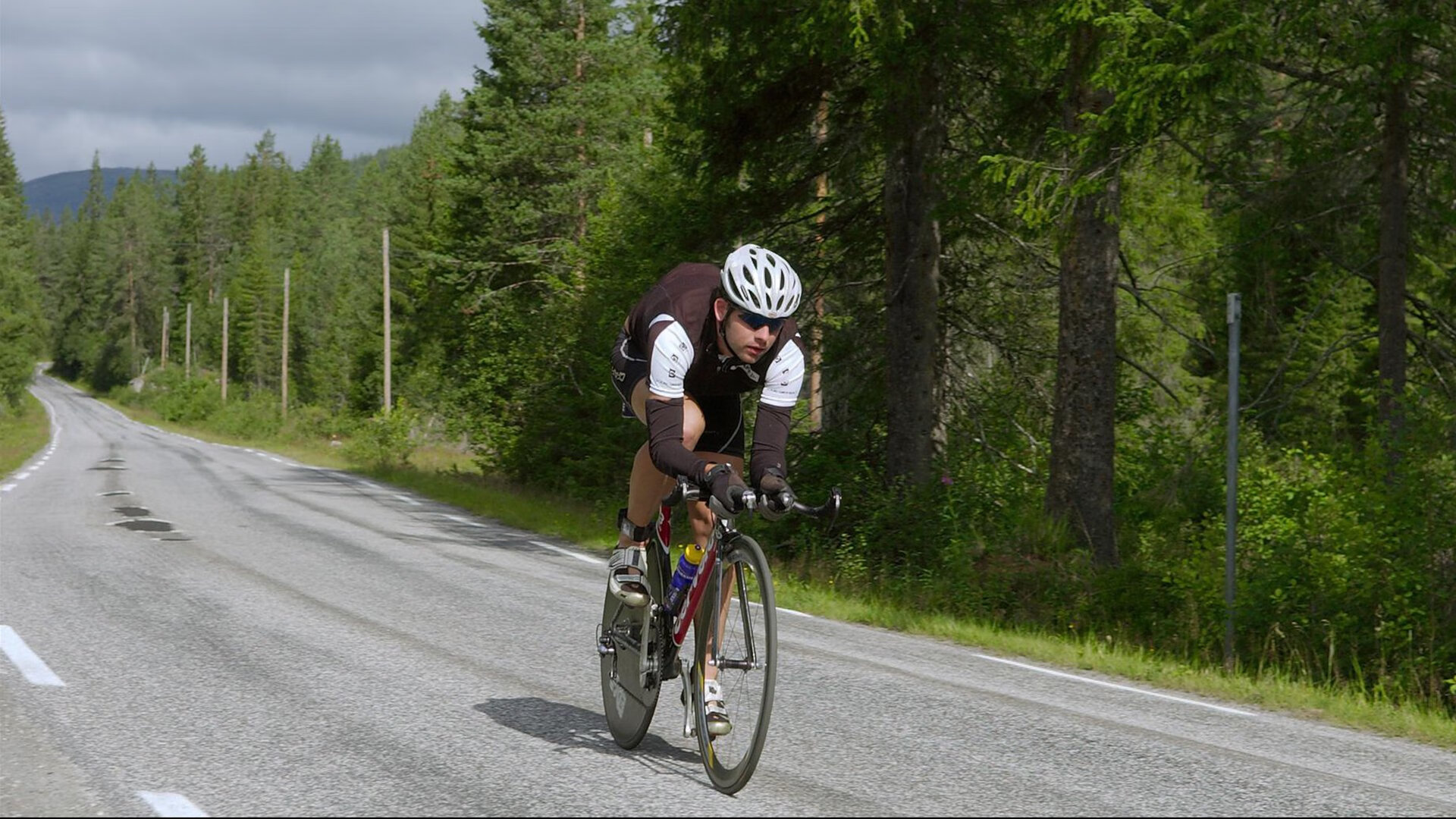 全国体校田径赛小将摘得四金，田径体育学校